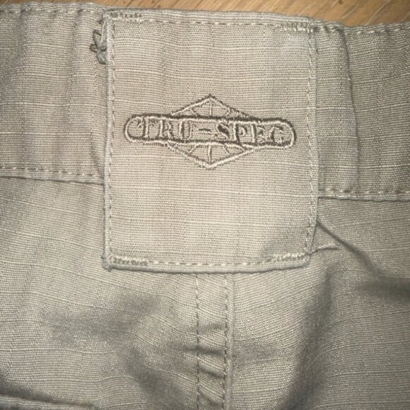 Tactical shorts 36 khaki TRU-SPEC EUC - Picture 3 of 5